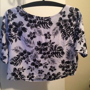 Black and white floral crop top