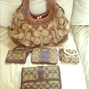 Coach Shoulder bag with 4 additional  accessories.