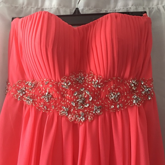 Prom dress - Picture 2 of 3