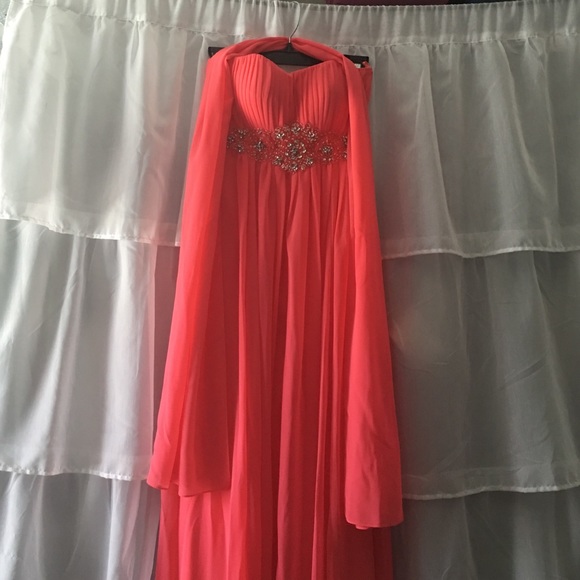 Prom dress - Picture 3 of 3