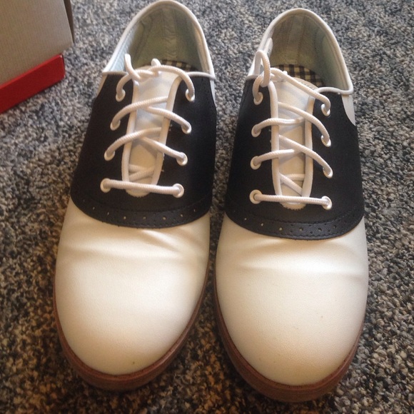 Women's Saddle Oxfords in Box