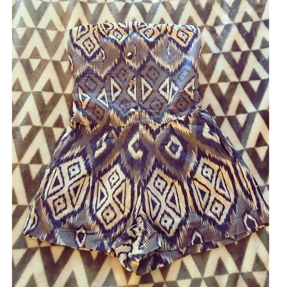 Worn only once - Picture 2 of 3