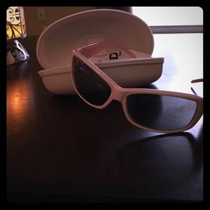 D&G pink and white sunglasses