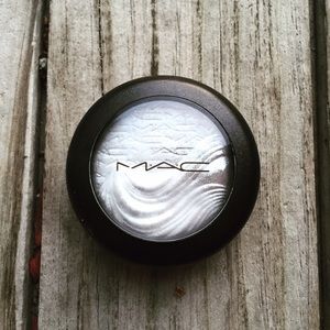 MAC "Extra Silver" extra dimension eye shadow.