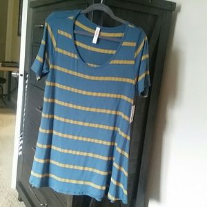 Lularoe Perfect Tee size small