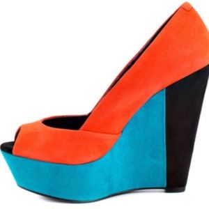 Jessica Simpson's LEELO heel