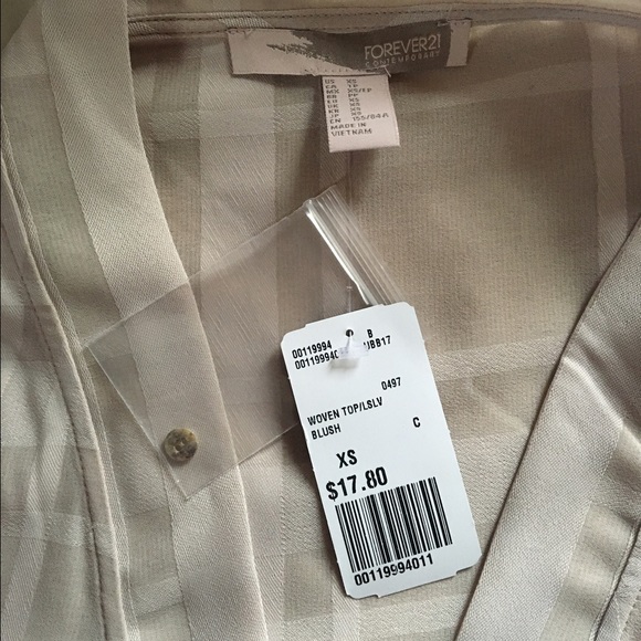 Deep V-Neck Checkered Blouse - Picture 3 of 3