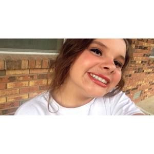 Meet your Posher, Corrine