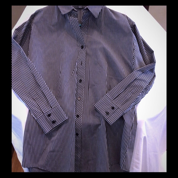 Go Silk beautiful striped button down blouse