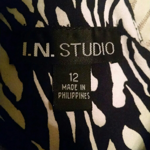 I.N. Studio black & white patterned dress - Picture 3 of 3