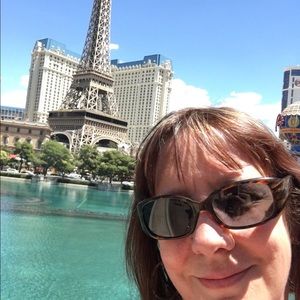 Meet your Posher, Marilyn