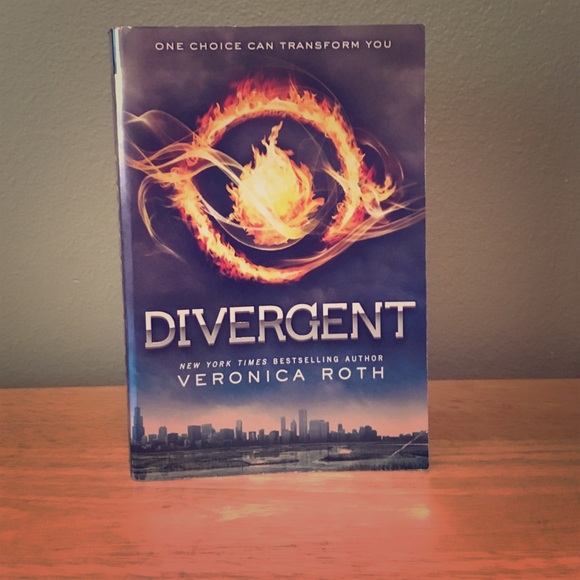 Divergent (soft back)