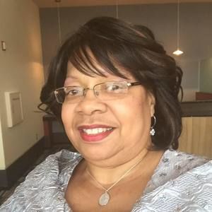 Meet your Posher, Cynthia