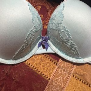 Body by Victoria's Secret bra 32C