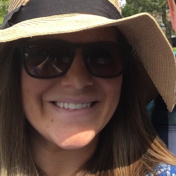 Meet your Posher, Stefanie
