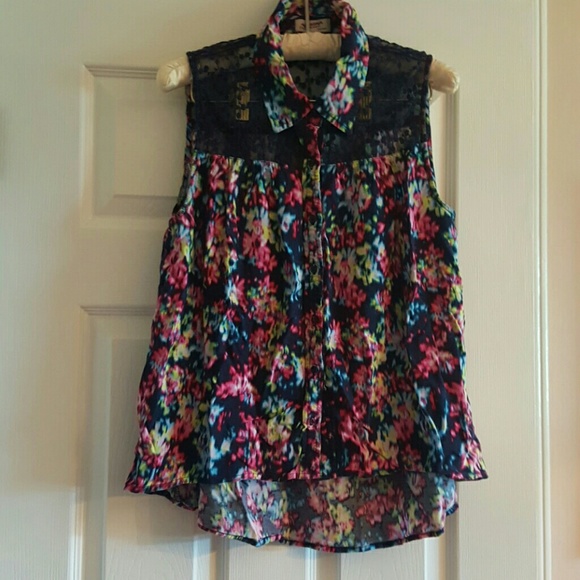 Buttonfront Multi-colored Blouse Junior 1X or L