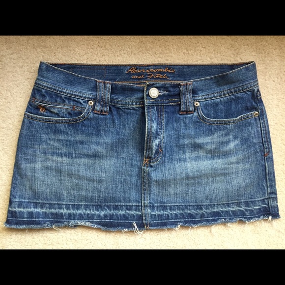 Abercrombie & Fitch Skirt - size 6
