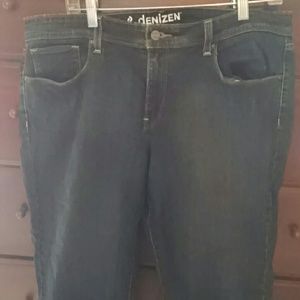 Women's jean capri