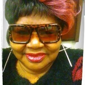 Meet your Posher, Sandra