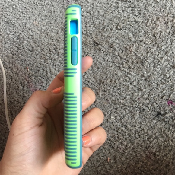 Green & blue iPhone 5c speck phone case - Picture 2 of 4