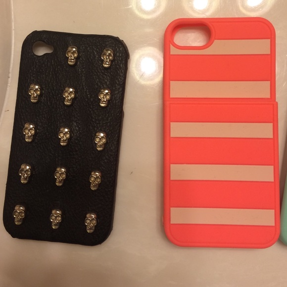 4 phone cases for iPhone 5,5s. Great condition.