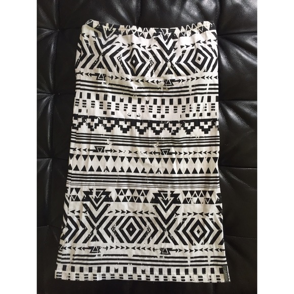 Black and white print dress