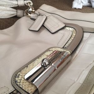 ❌SOLD on Ⓜ️❌Coach leather/ snakeskin handbag