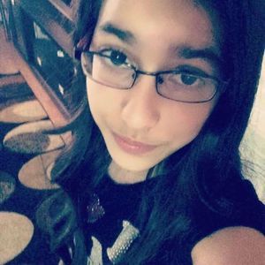 Meet your Posher, Daniela