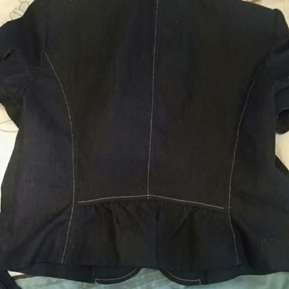 Woman's suit 14p nice for summer - Picture 3 of 4