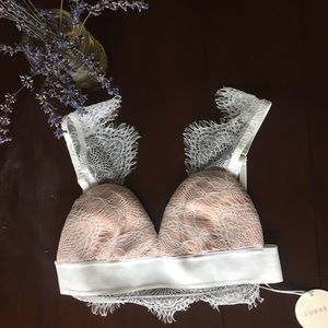 Sexy lace bralette 💋