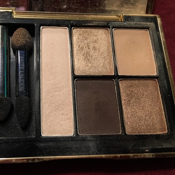 Estée Lauder 01 Defiant Nude