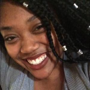 Meet your Posher, Adrianna