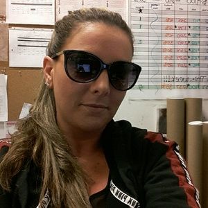 Meet your Posher, Desiree