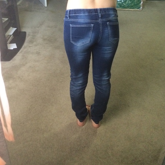 Dark blue jeans with white seams - Picture 2 of 2