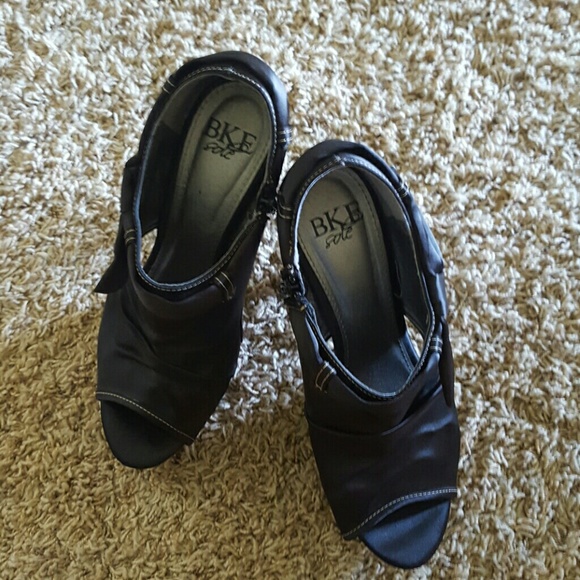 Black high heel shoes.