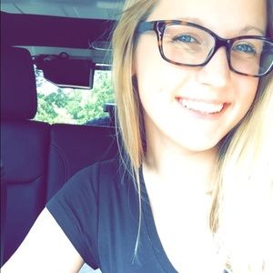 Meet your Posher, Megan