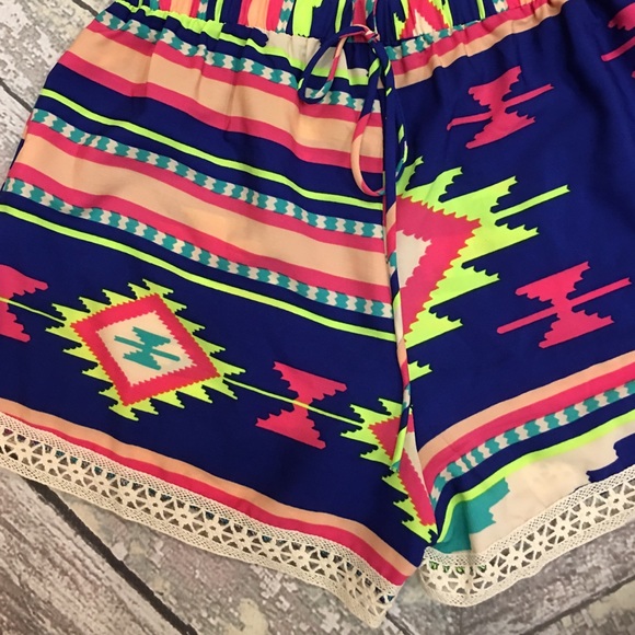 Aztec shirts - Picture 2 of 3