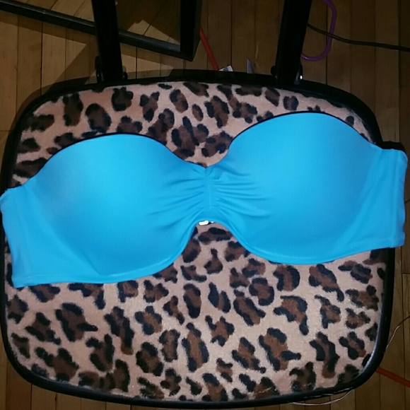 Strapless bikini top