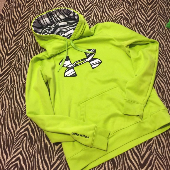 Women's under armour hoodie medium
