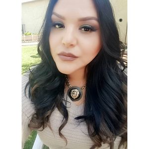 Meet your Posher, Veronica