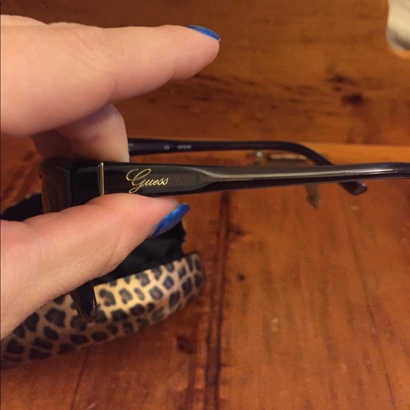 🎉🎉NWOT!Guess sunglasses - Picture 5 of 8
