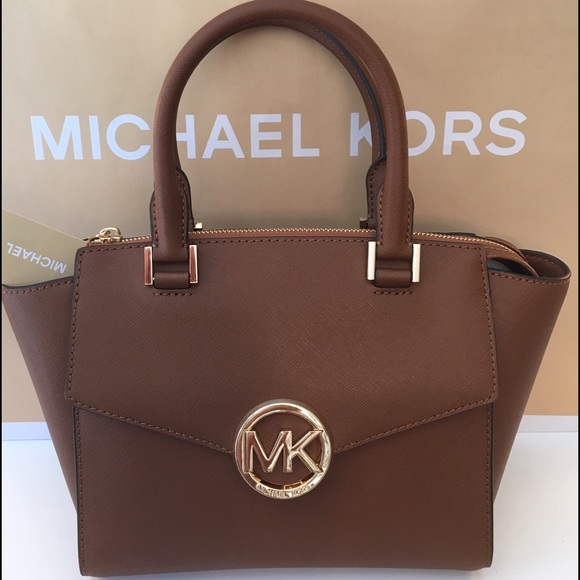 Michael Kors Handbags - MICHAEL KORS NEW SHOULDER BAG 100% AUTHENTIC