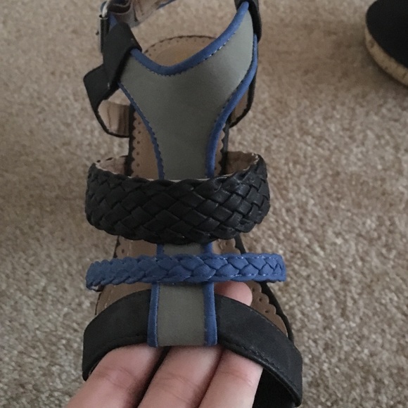 Black and blue wedges - Picture 4 of 4