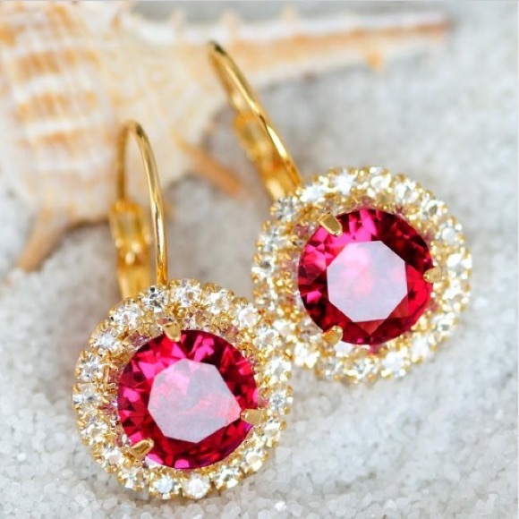 Elegant Austrian Crystal Stud earrings - Picture 2 of 2