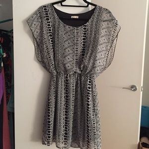 L8ter white and black patterned dress