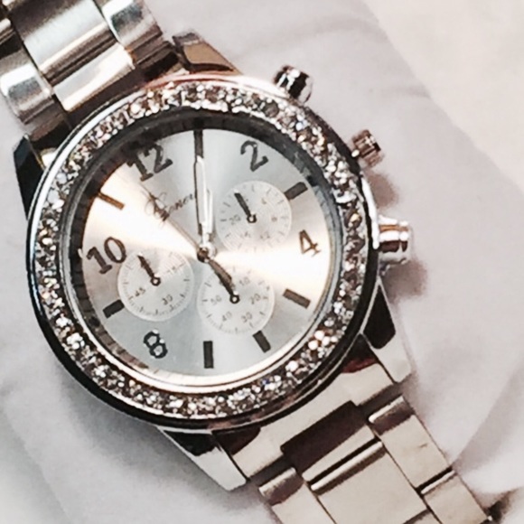 Casual Geneva Silver Diamond Quartz Watch