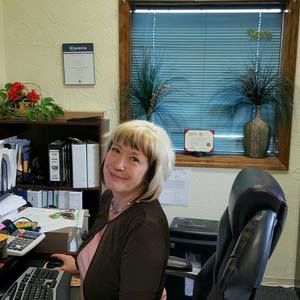 Meet your Posher, Loni