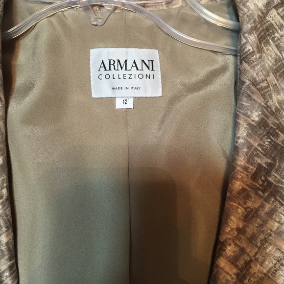 Armani Collezioni Jackets & Coats - Armani Collezioni linen silk blend jacket. Armani Collezioni Jackets & Coats - Armani Collezioni linen silk blend jacket.