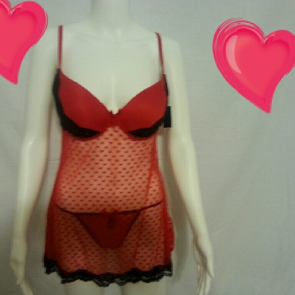 BRAND NEW  2 pc set