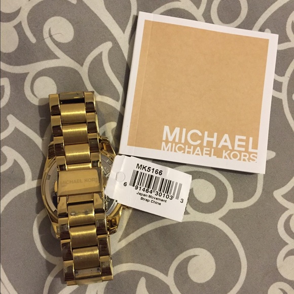 Micheal Kors gold watch - Picture 2 of 4